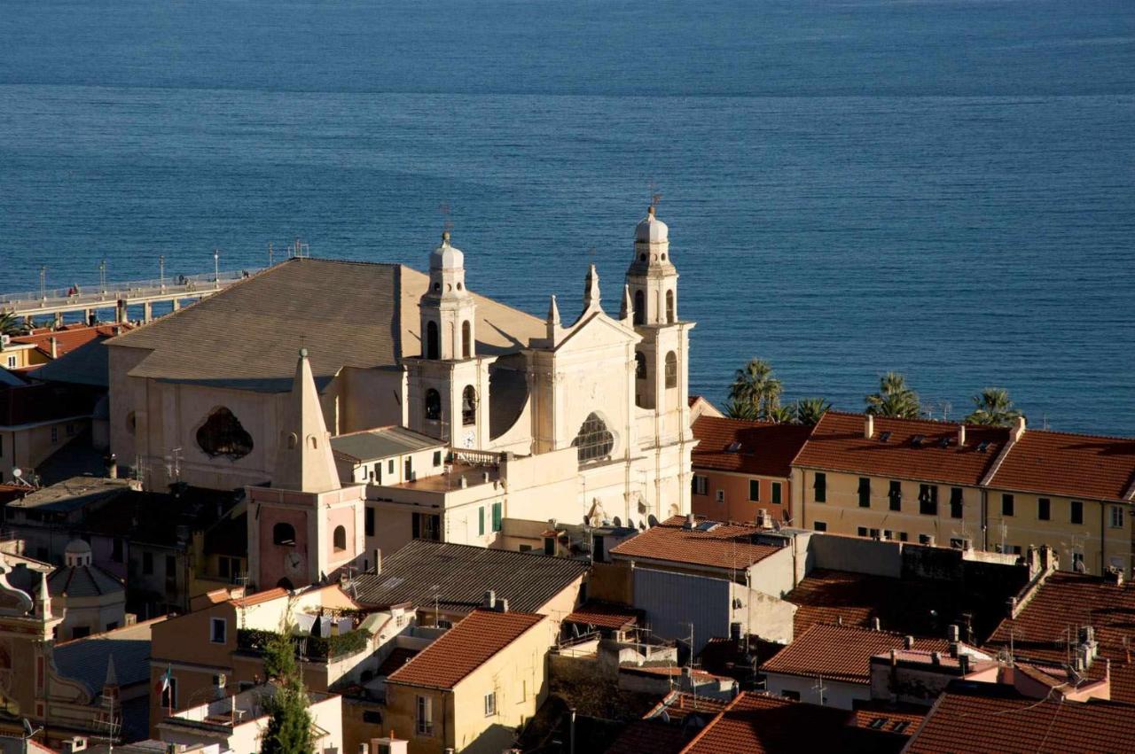 Cipriani 5 Rivieraholiday ปิเอตราลิกูเร ภายนอก รูปภาพ